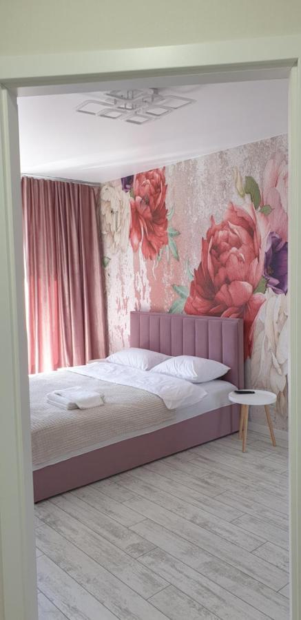 Dream Town Apartaments Біля Залізничного Вокзалу Lutsʼk Εξωτερικό φωτογραφία