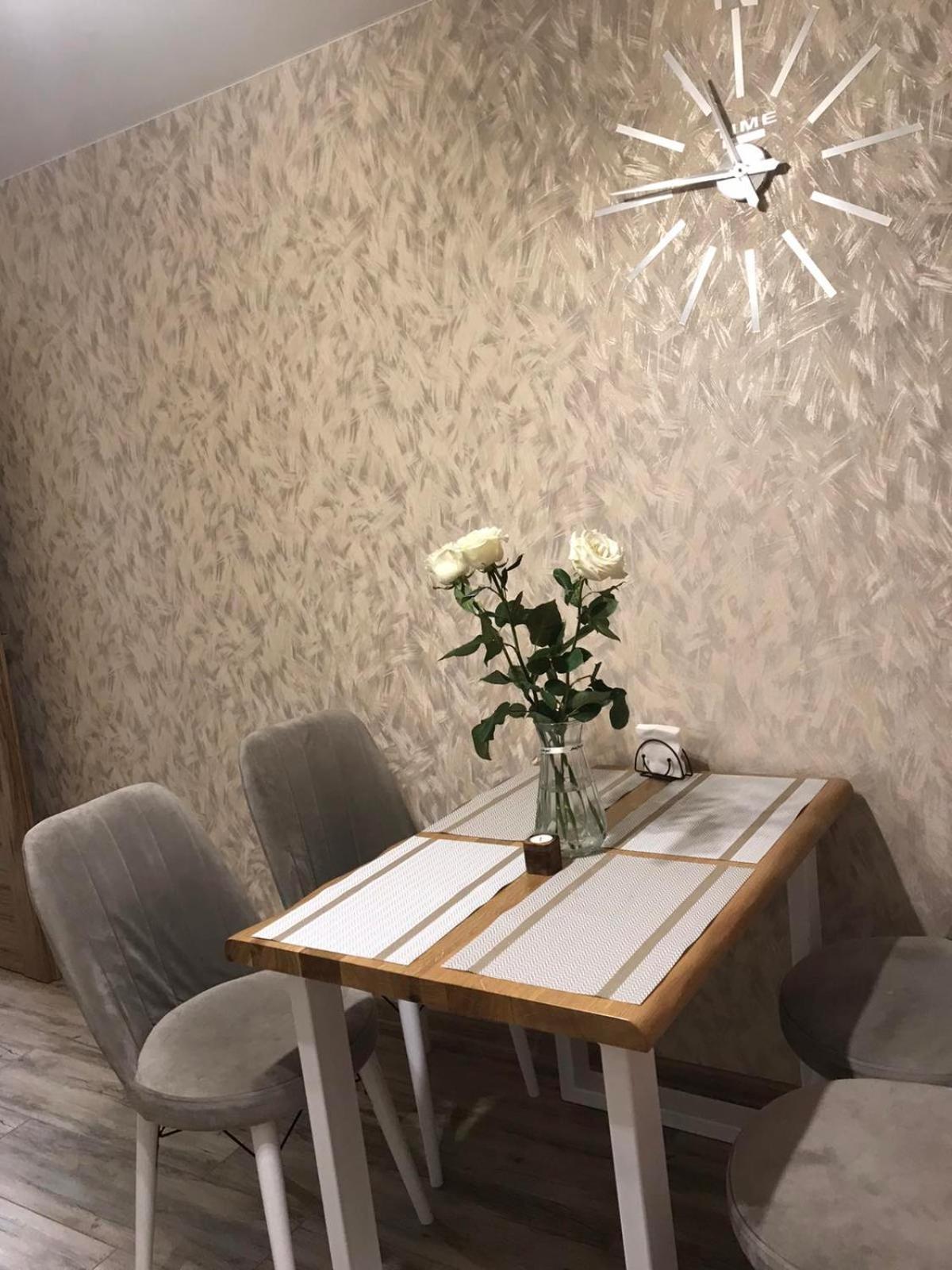 Dream Town Apartaments Біля Залізничного Вокзалу Lutsʼk Δωμάτιο φωτογραφία